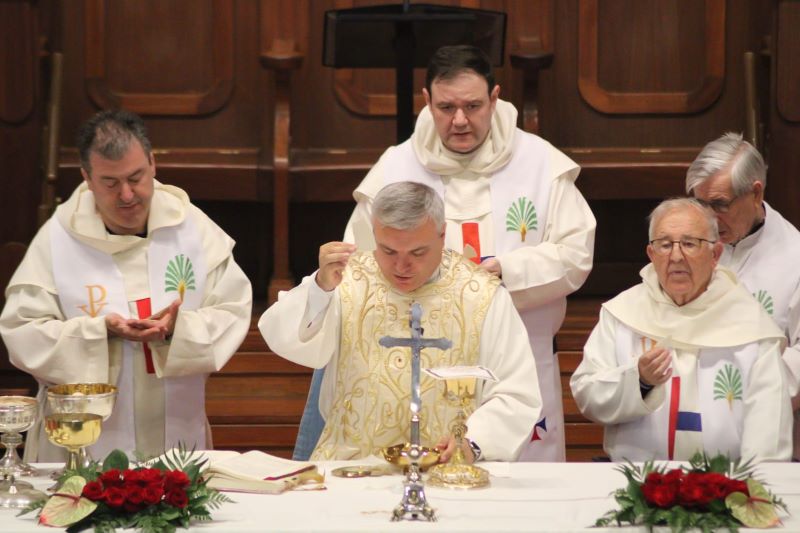 Hirukoiztarrak Algorta