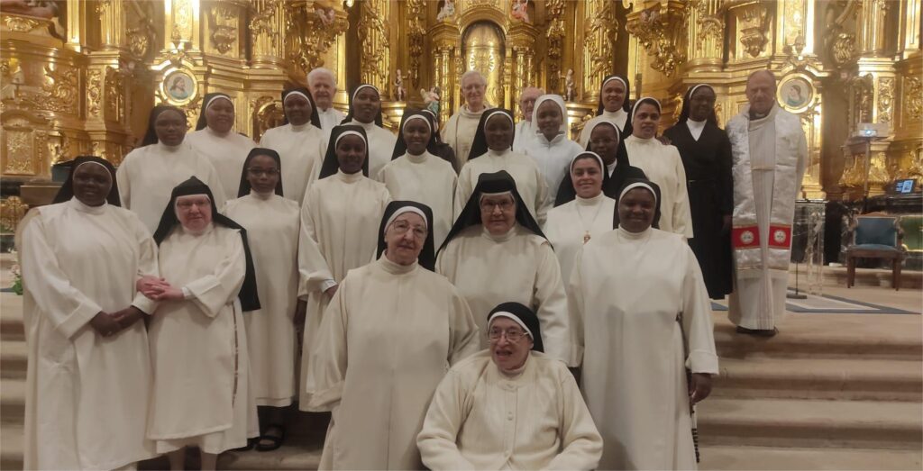 Klausurako monjen topaketa Elorrion