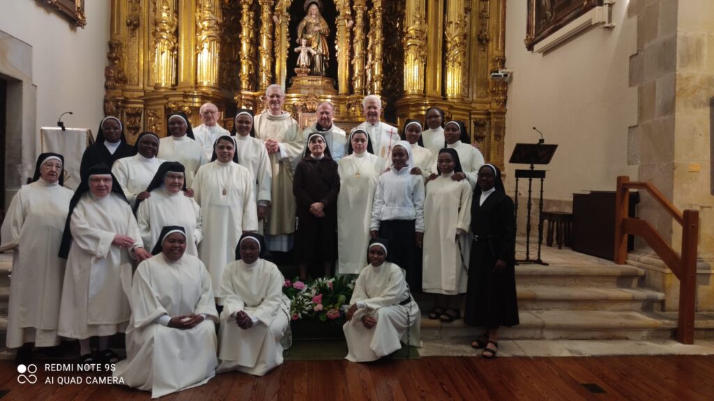 Klausurako monjen topaketa Elorrion